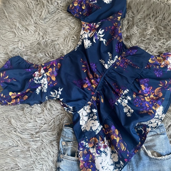 Floral, comfy blouse - Picture 2 of 4